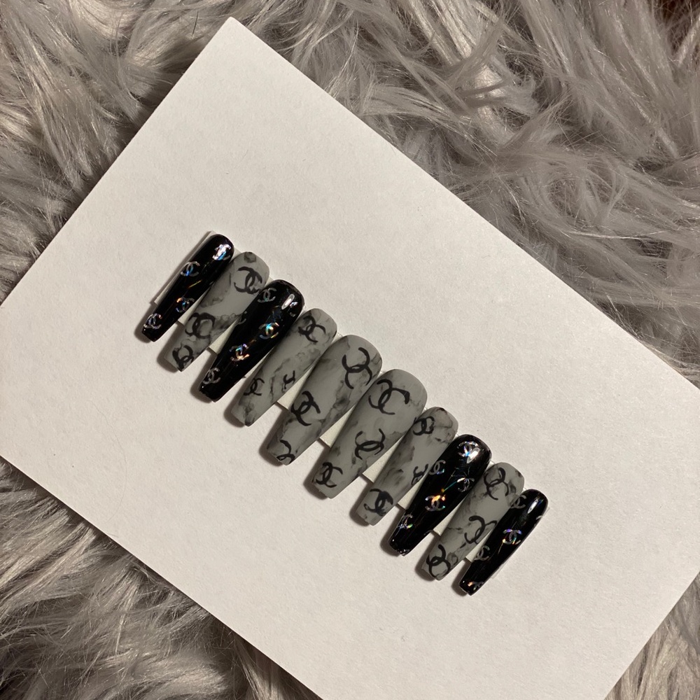 Grey & Black Press on Nails